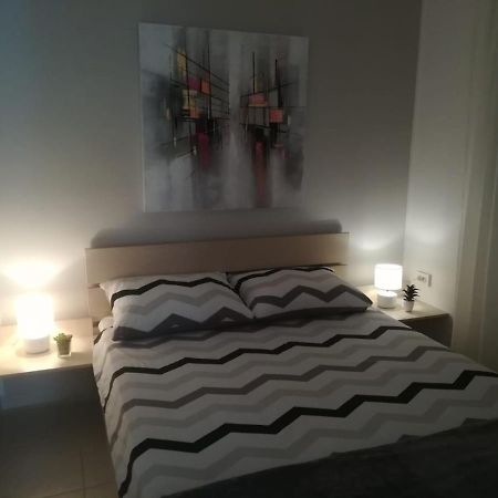 Apartmani Hermes ヤドリヤ エクステリア 写真