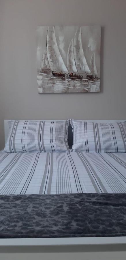Apartmani Hermes ヤドリヤ エクステリア 写真