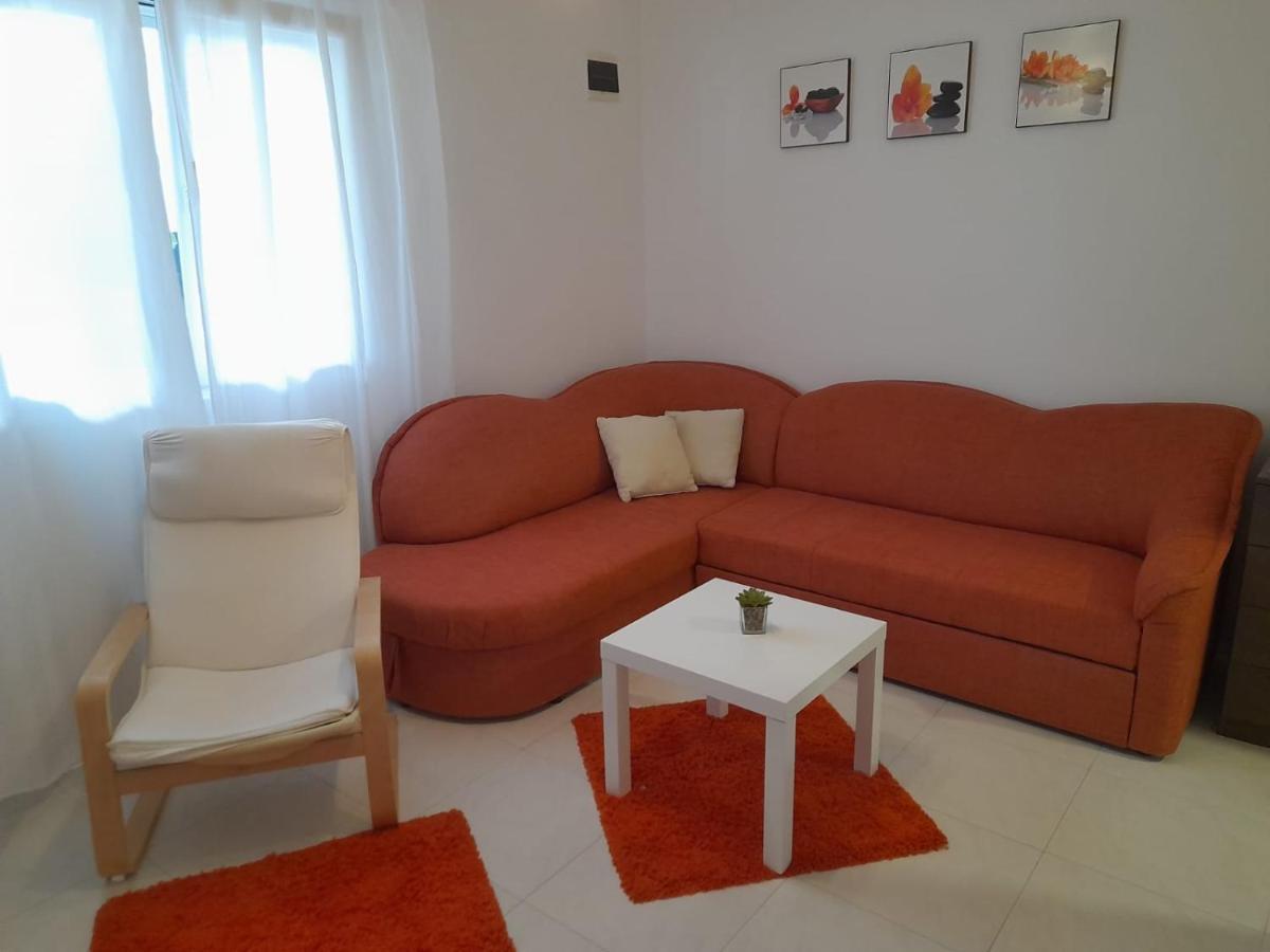 Apartmani Hermes ヤドリヤ エクステリア 写真