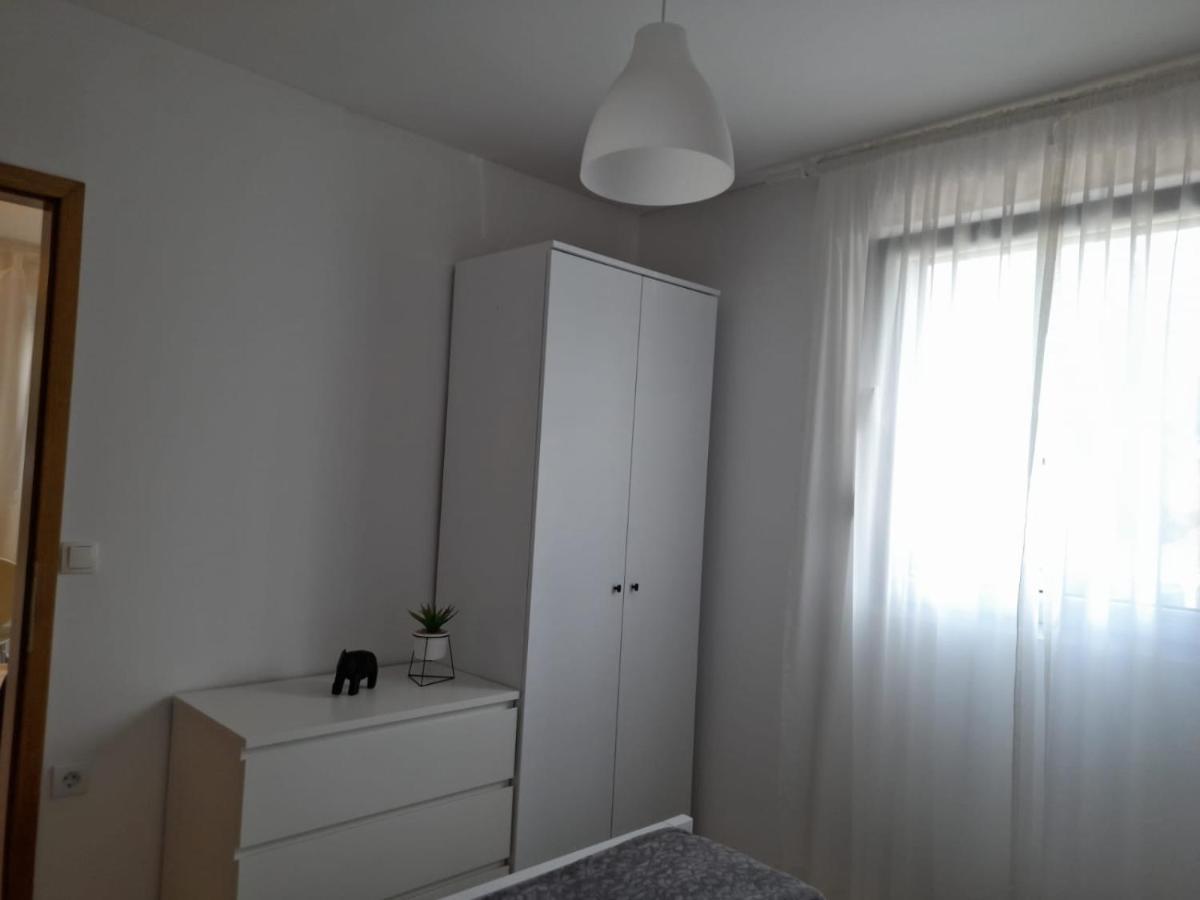 Apartmani Hermes ヤドリヤ エクステリア 写真